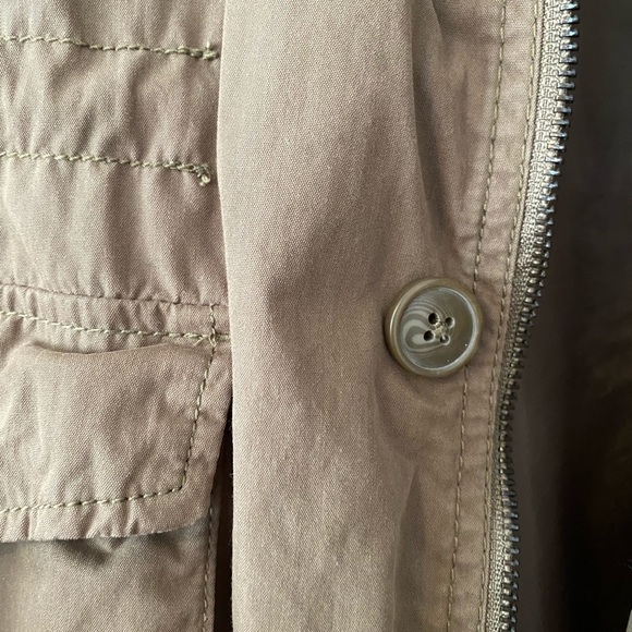 Men’s Jacket - Picture 2 of 5